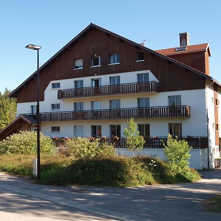 La Roche Du Tresor Village Vacances Longevilles-Mont-dʼOr Екстериор снимка
