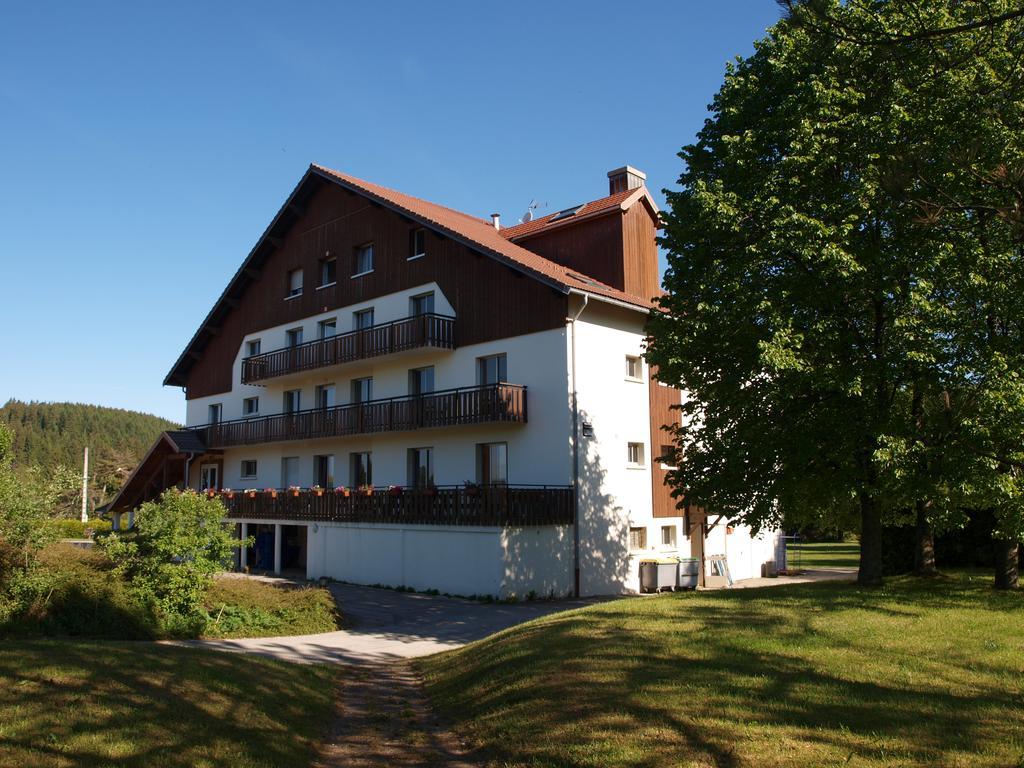 La Roche Du Tresor Village Vacances Longevilles-Mont-dʼOr Екстериор снимка