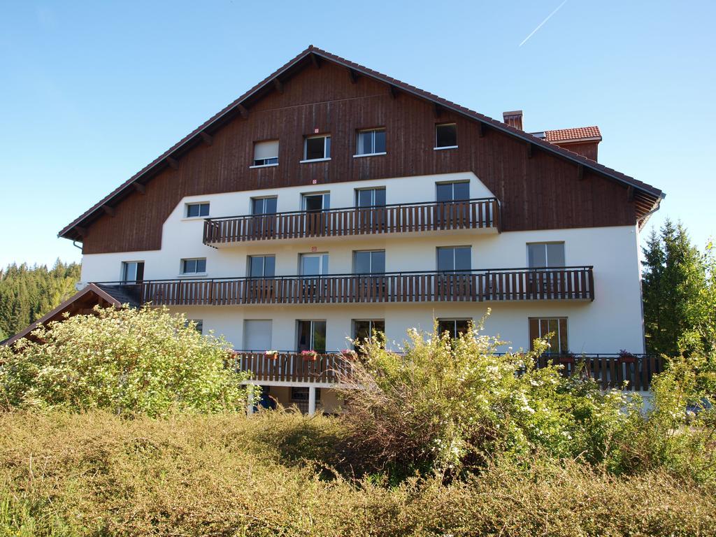 La Roche Du Tresor Village Vacances Longevilles-Mont-dʼOr Екстериор снимка